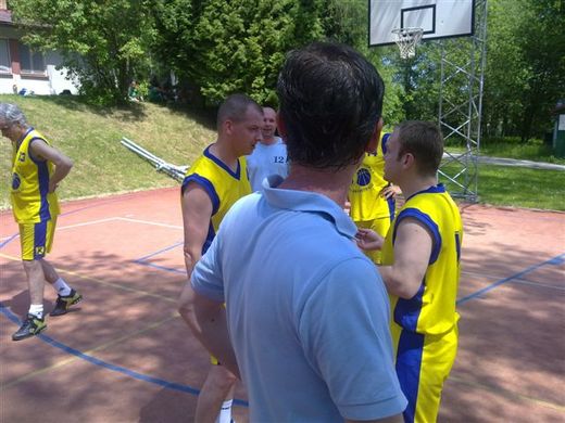 Basket veteráni Kamenice 12.6.2010 008.jpg