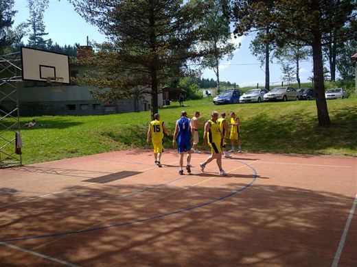 Basket veteráni Kamenice 12.6.2010 022.jpg