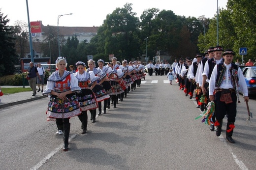 09_pruvod.JPG