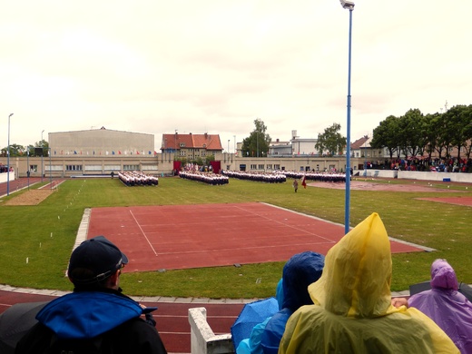 2013 č.305 - Sokol - Roudnice - Věrná Garda při nástupu na zaháj