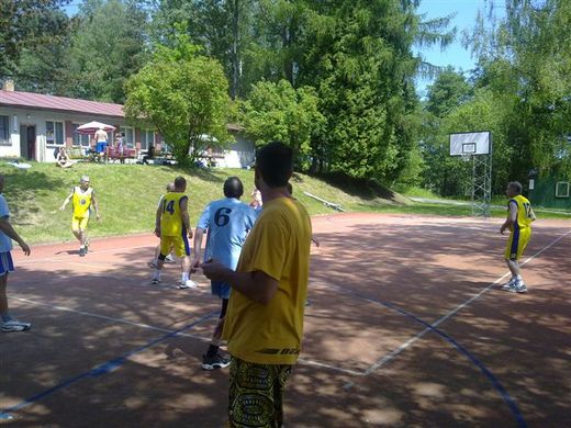 Basket veteráni Kamenice 12.6.2010 012.jpg