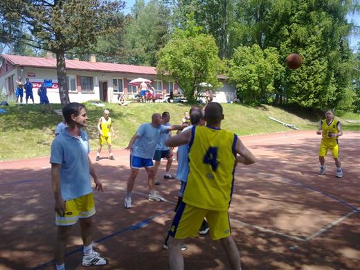 Basket veteráni Kamenice 12.6.2010 013.jpg
