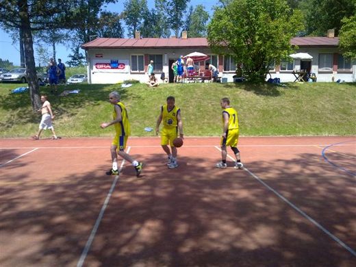 Basket veteráni Kamenice 12.6.2010 014.jpg
