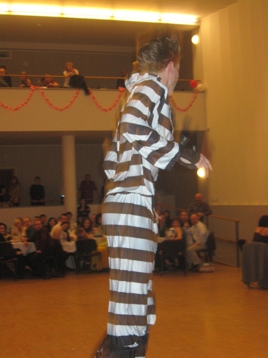 Host1.JPG