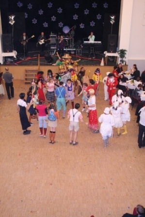 Tanec_masek1.JPG