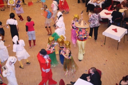 Tanec_masek4.JPG